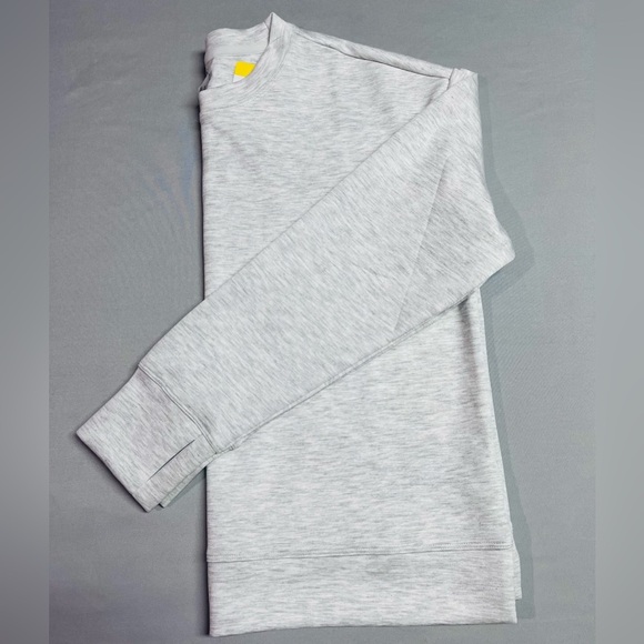 Danskin Women's Crewneck Smooth Sweatshirt NWT - Picture 3 of 5